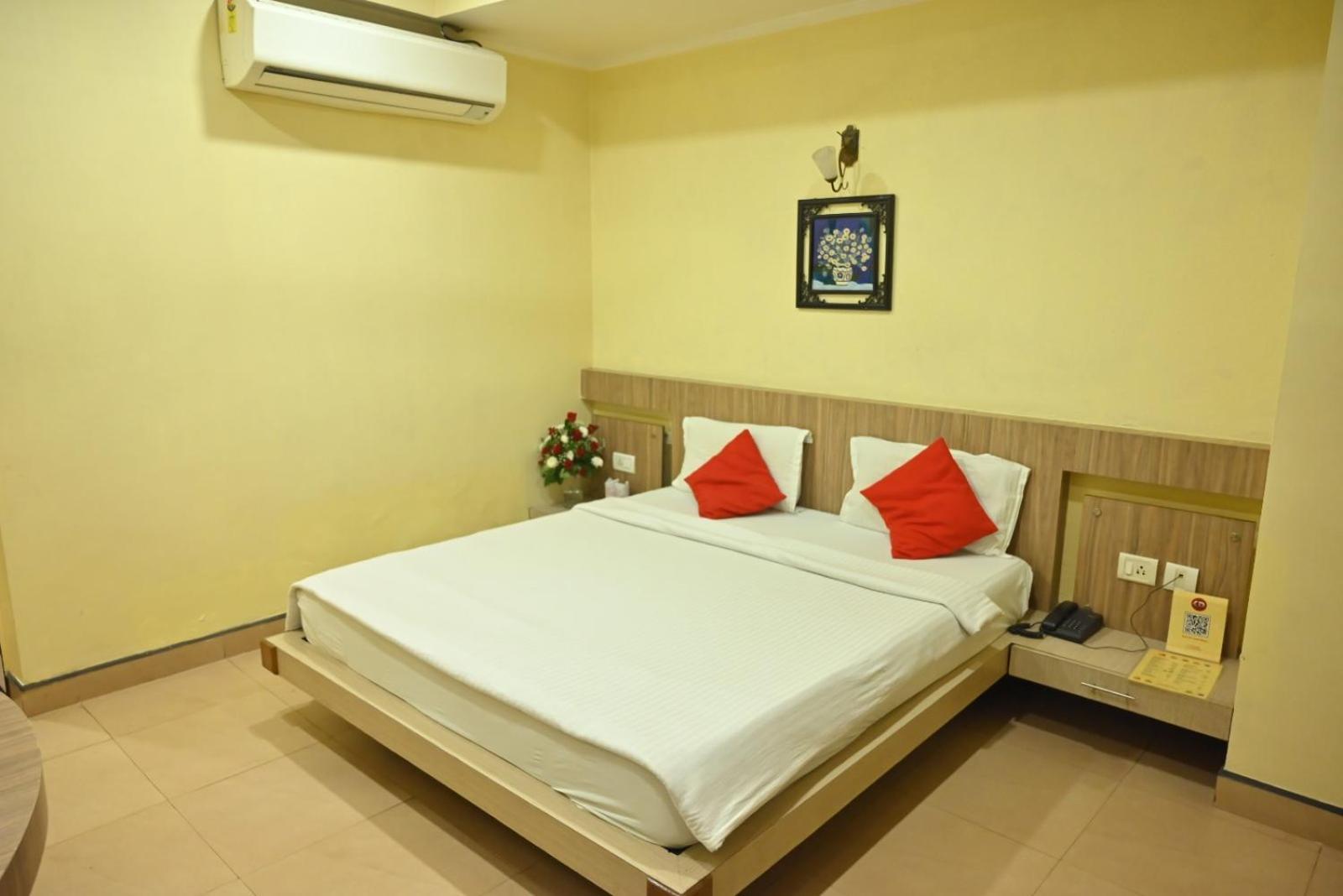 Hotel K D Palace Kanpur Dış mekan fotoğraf